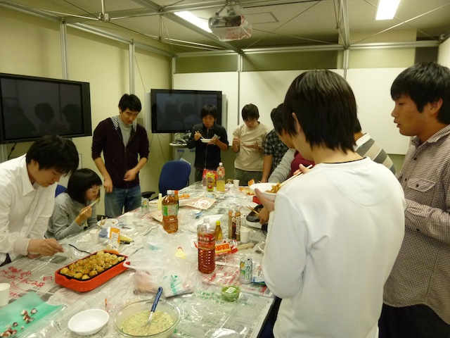 lab-party-20111110e.jpg lab-party-20111110e.jpg